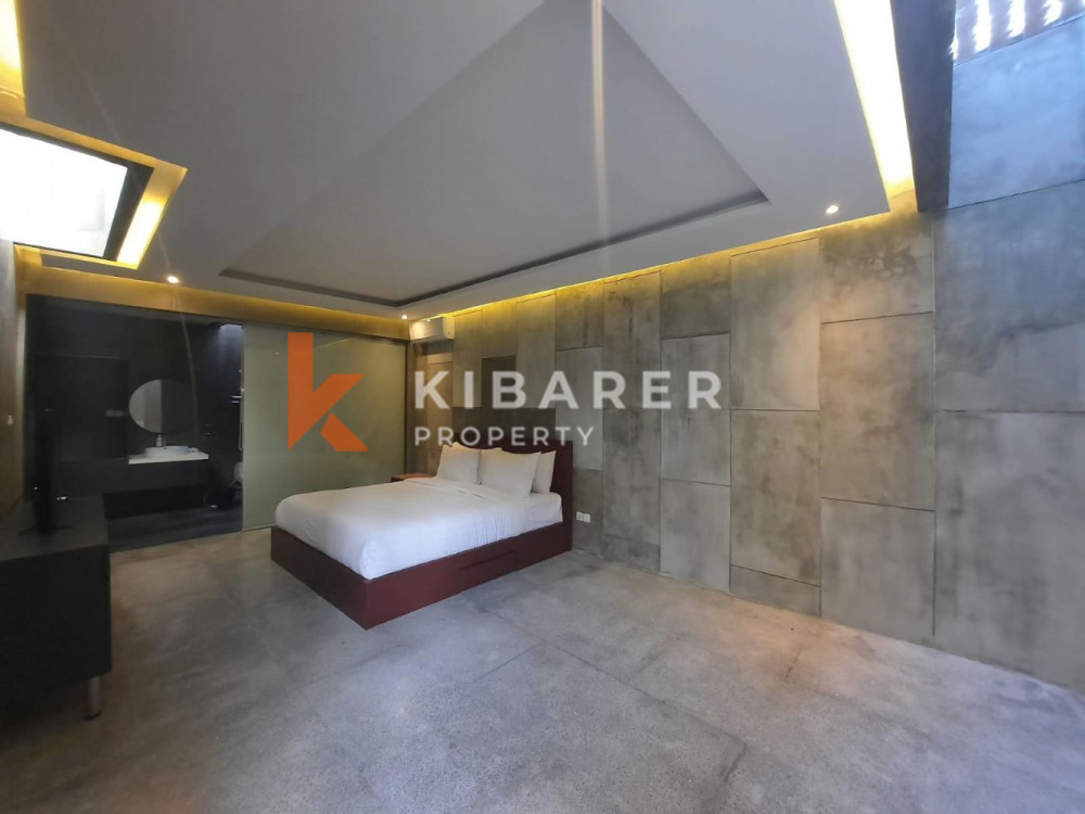 Modern Loft Villa with Two Bedrooms and Open Living Room Located in Legian — image 5