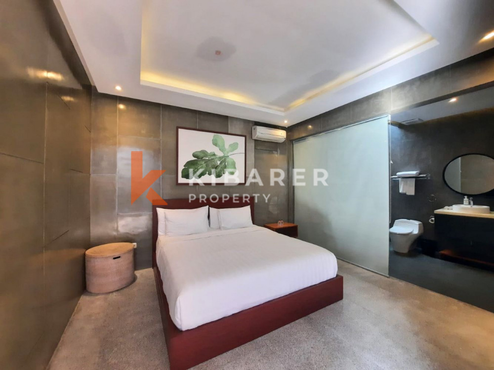 Cozy Two-Bedroom Villa Complex with Open Living Room in Kuta — image 9