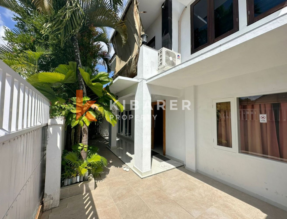 Cozy Five-Bedroom Living Villa in Seminyak — image 2