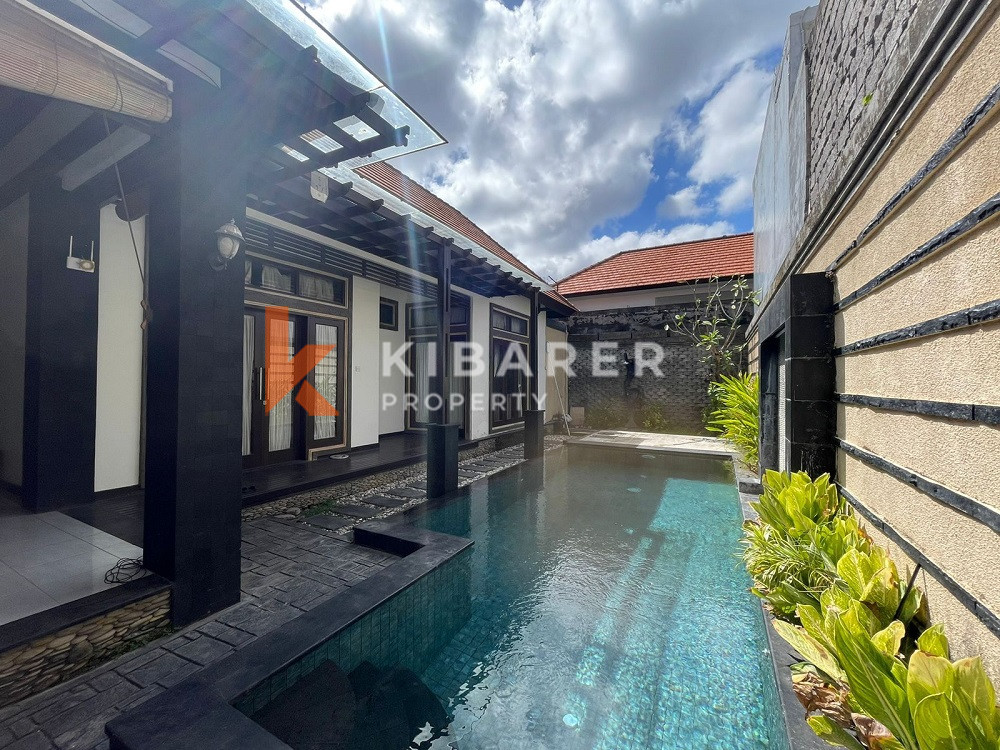 Cozy Two Bedroom Villa located in quiet Kerobokan area ( minimum 2 years contract ) — image 8