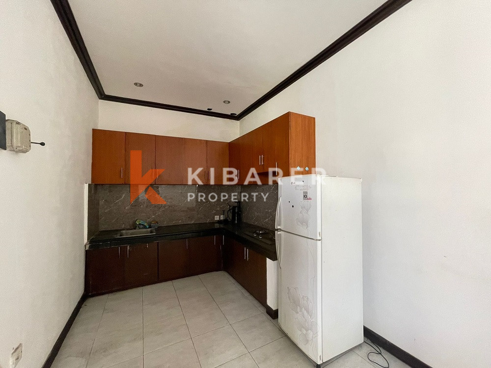 Cozy Two Bedroom Villa located in quiet Kerobokan area ( minimum 2 years contract ) — image 15