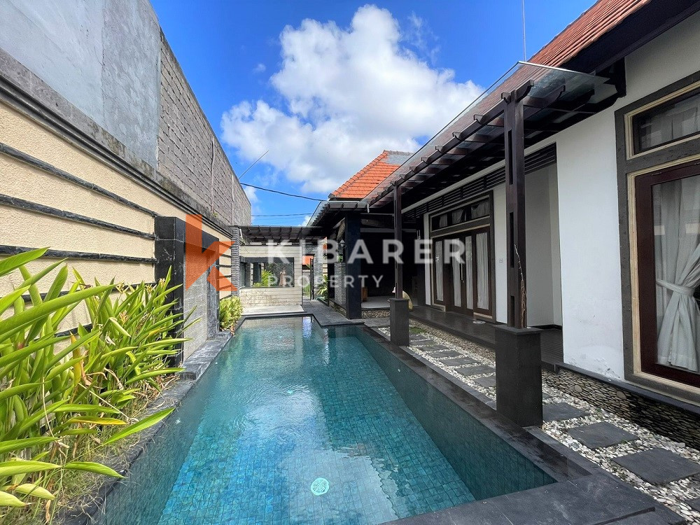 Cozy Two Bedroom Villa located in quiet Kerobokan area ( minimum 2 years contract ) — image 1