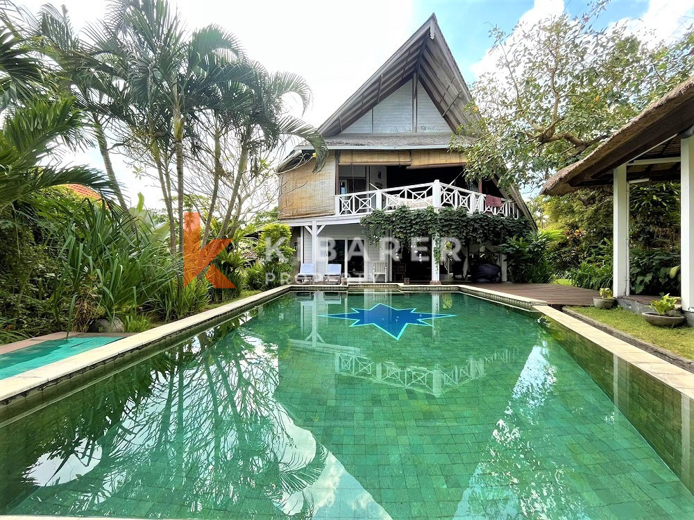Near The Beach Beautiful Four Bedroom villa Located In Berawa — image 2