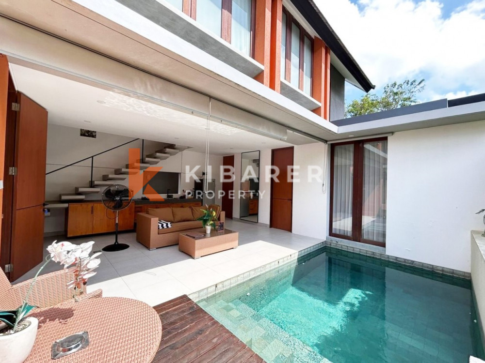 Beautiful Two-Bedroom Open Living Room Villa Strategically Located in Seminyak — image 2