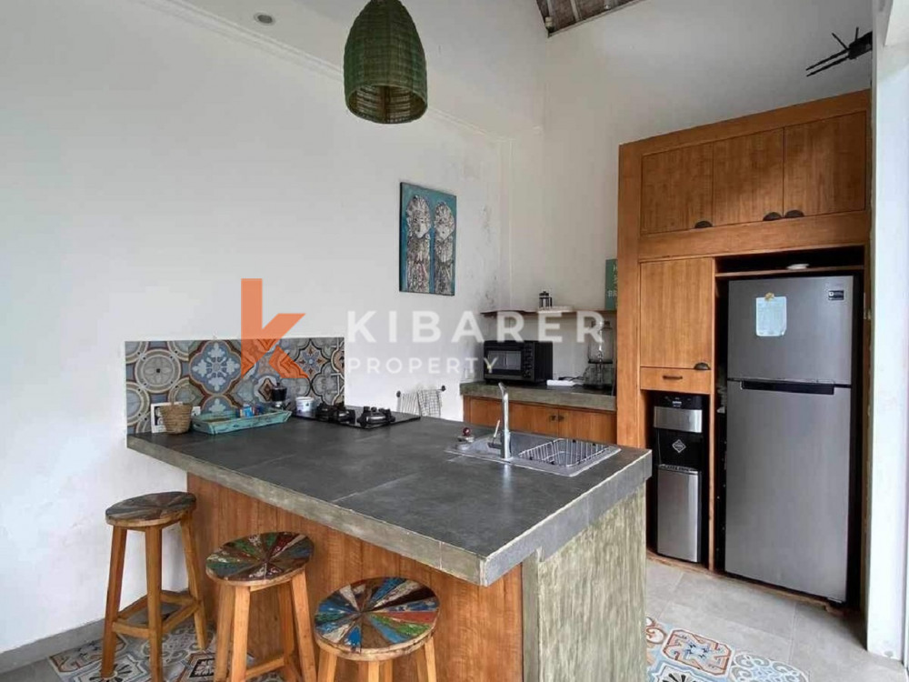 Peacefully Two Bedroom En-closed Living Villa Situated in Kerobokan — image 5