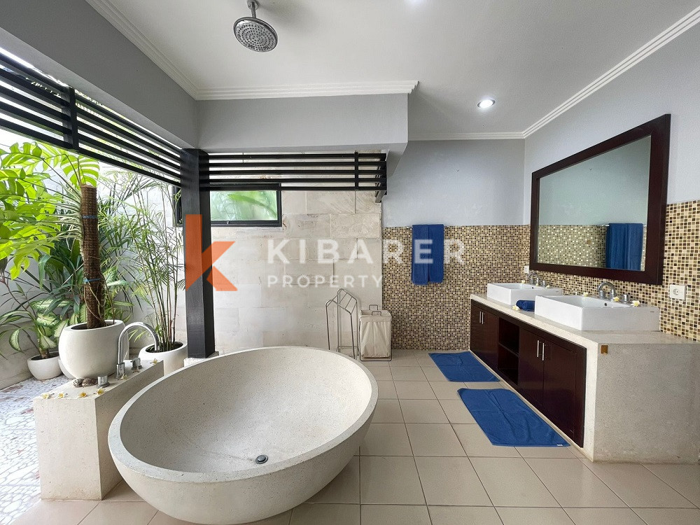 Beautiful Three-Bedroom Villa Well Located in Umalas — image 7