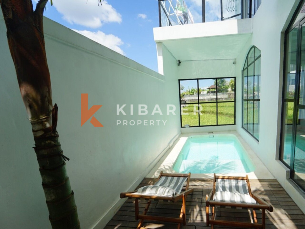 Stylish Two Bedroom Enclosed Living Room Villa Set in Padonan