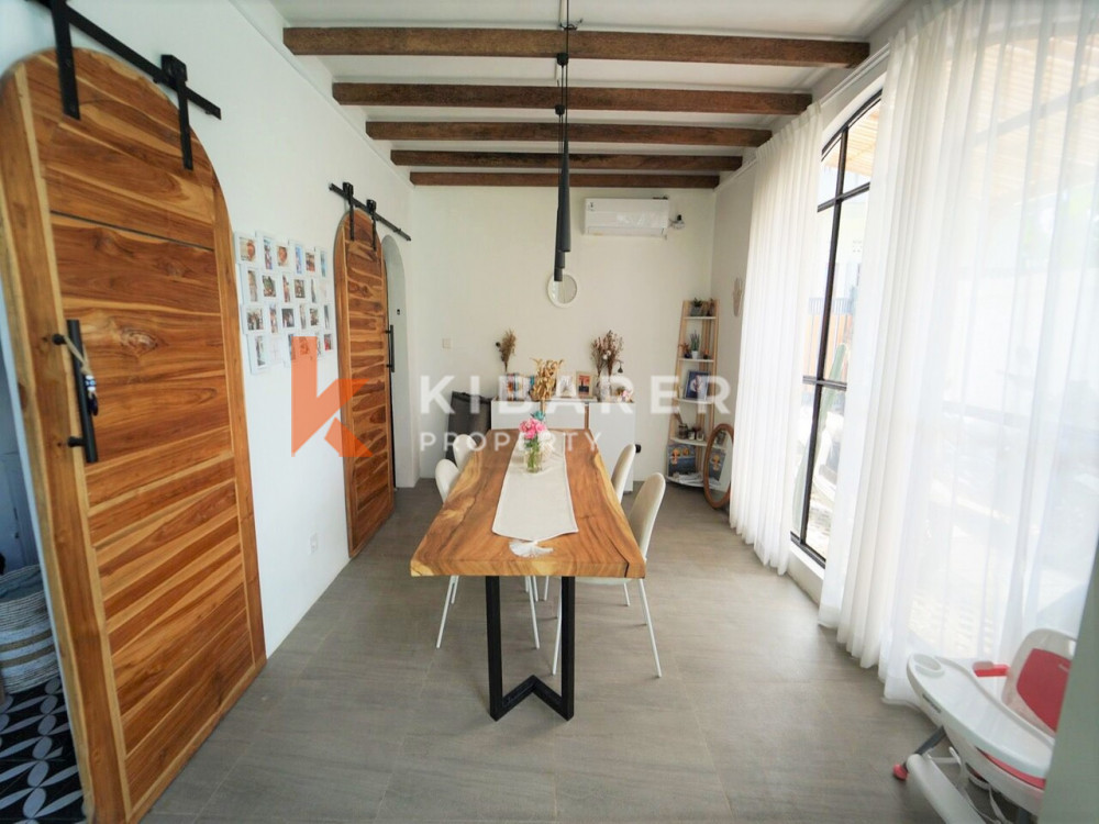 Stylish Two Bedroom Enclosed Living Room Villa Set in Padonan — image 7