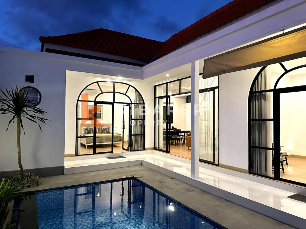 Stylish Two Bedroom Mediterranean Enclosed Living Room Villa Set in Canggu — image 3