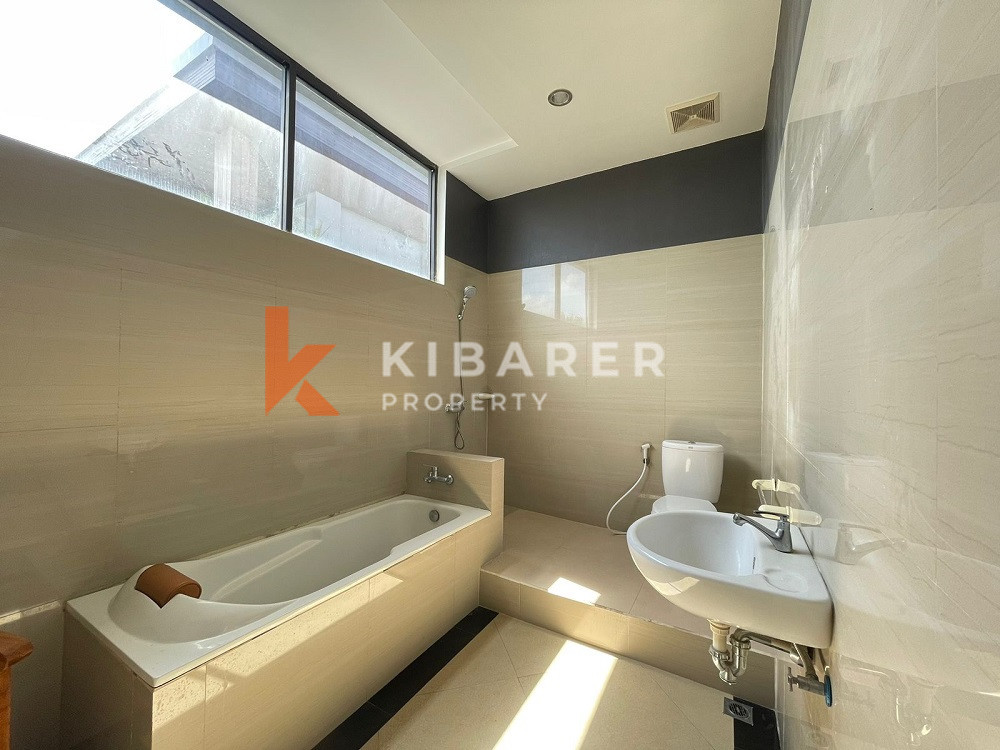Homey Three Bedroom Villa well positioned in Pererenan — image 5