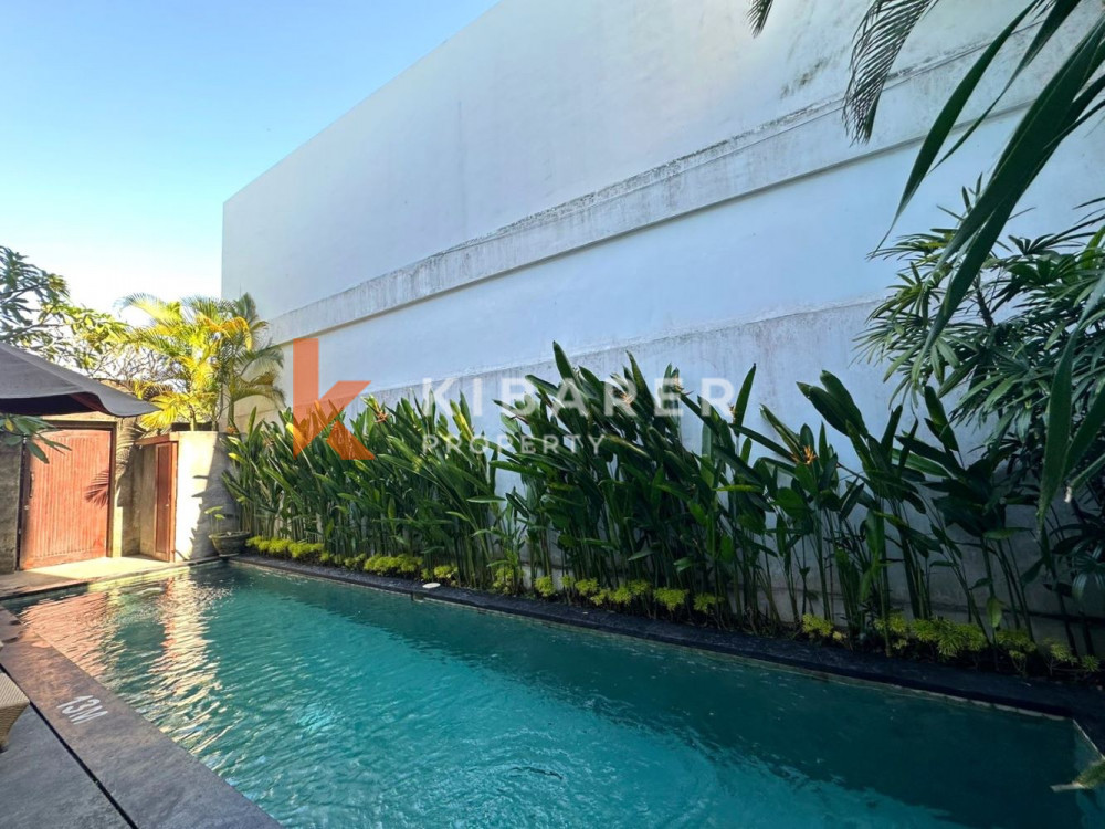 Comfortable Three-Bedroom Open Living Room Villa Located in Jimbaran — image 16
