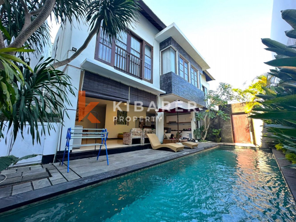 Comfortable Three-Bedroom Open Living Room Villa Located in Jimbaran