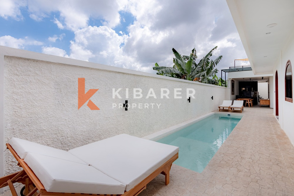 Beautiful Three-Bedroom Open Living Room Villa Located in Canggu — image 2