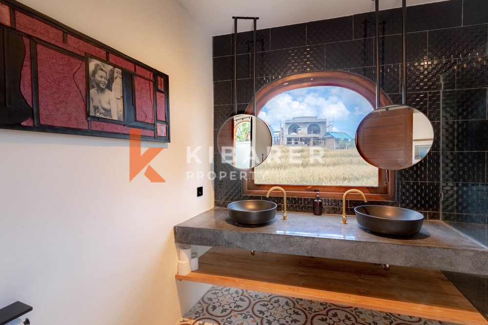 Wonderful Three Bedroom Open Living Room Villa Set in Canggu — image 11