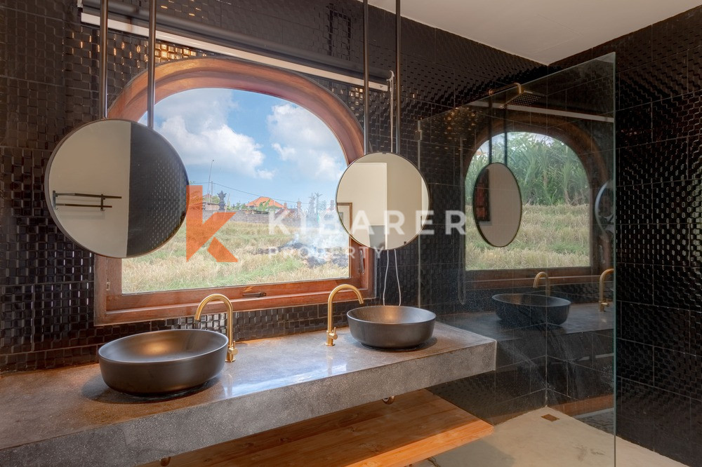 Wonderful Three Bedroom Open Living Room Villa Set in Canggu — image 15