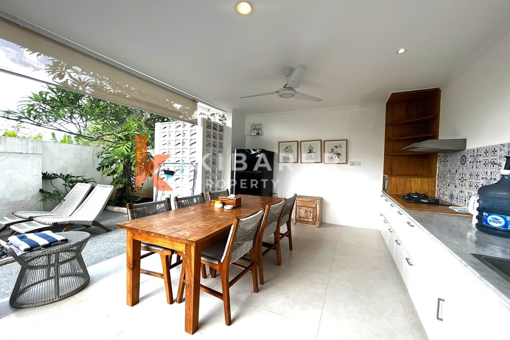 Wonderful Three Bedroom Enclosed Living Room Santorini Villa Set in Padonan — image 4