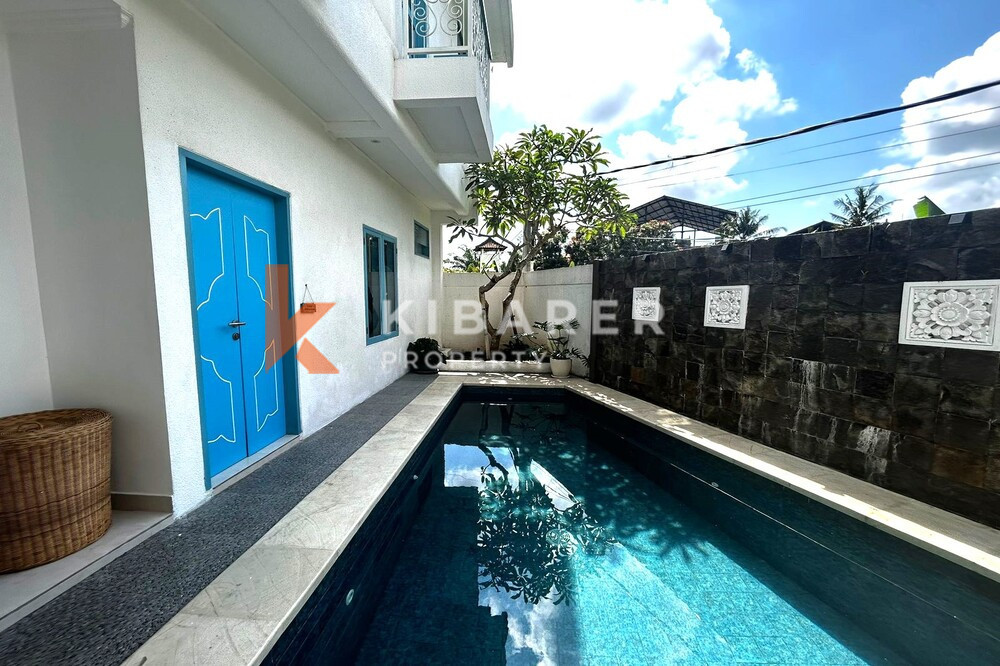 Charming Three-Bedroom Santorini Villa with Enclosed Living Room in Padonan — image 2