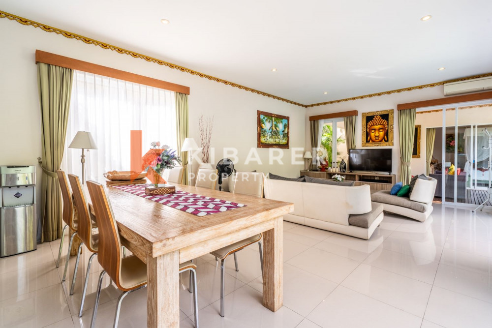 Peaceful Three-Bedroom Enclosed Living in a Villa Complex Located in Seminyak — image 7