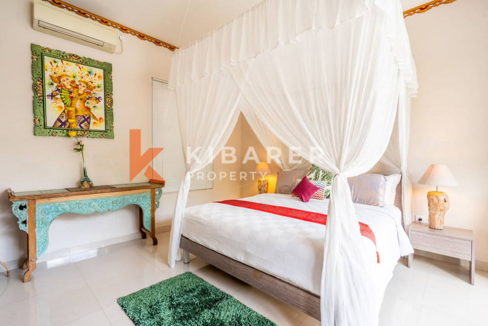 Beautiful Three-Bedroom Closed Living Room Villa in a Complex in Seminyak — image 19
