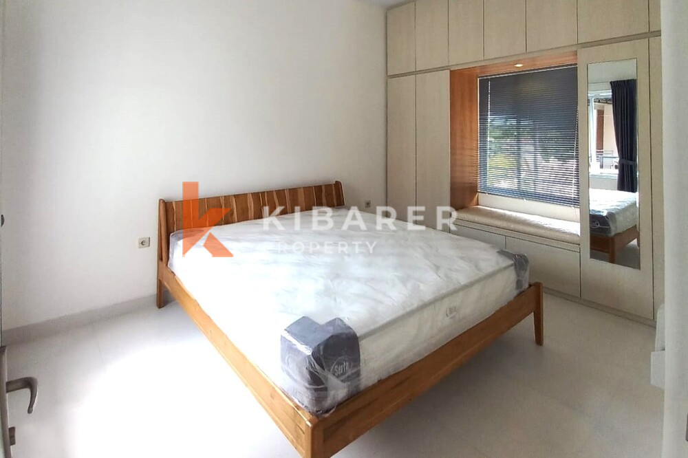 Lovely One Bedroom House With Closed Living Situated in Padonan — image 3