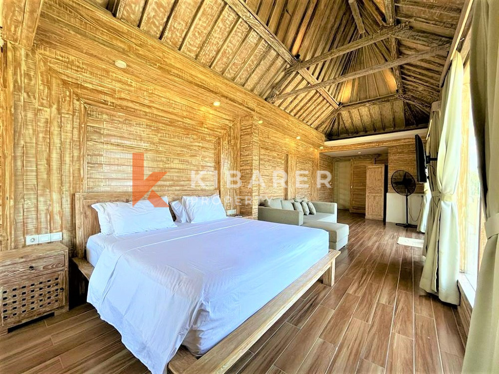 Classic Two Bedrooms Enclosed Living Villa Situated In Padonan-Canggu — image 6