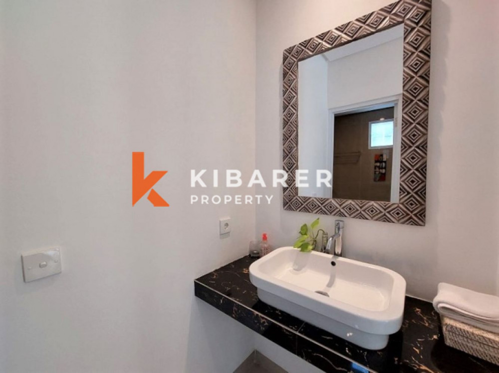 Comfortable Three-Bedroom Villa for Living in Bumbak Umalas — image 9