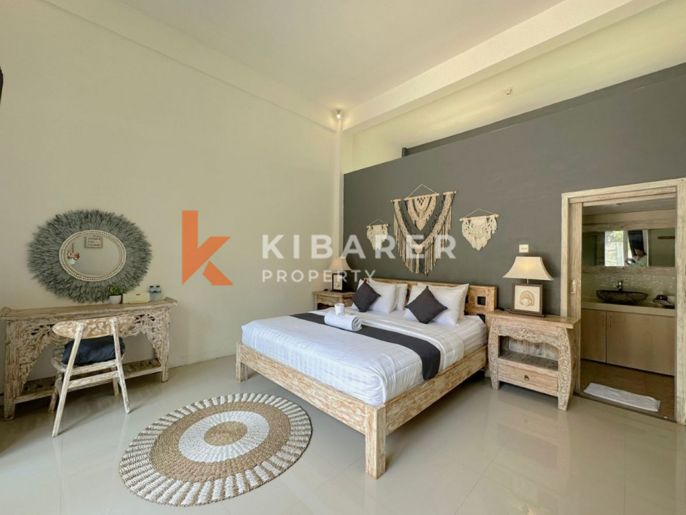 Seven Bedroom Great Location Open Living Villa in Berawa Canggu — image 11