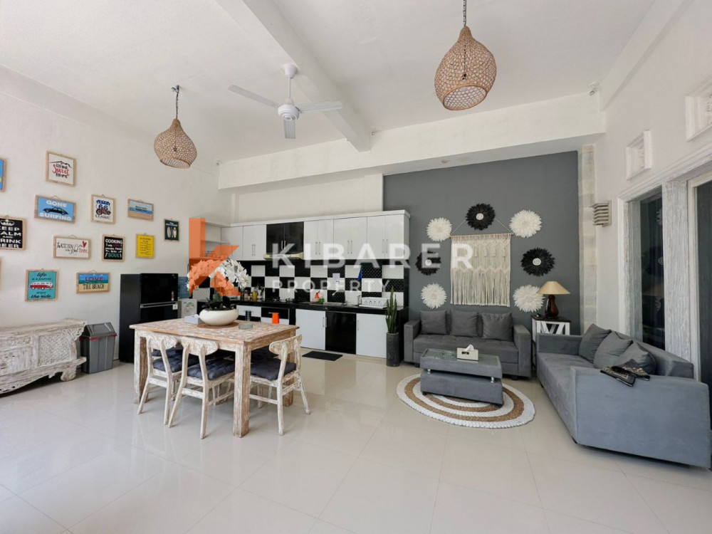 Seven Bedroom Great Location Open Living Villa in Berawa Canggu — image 3