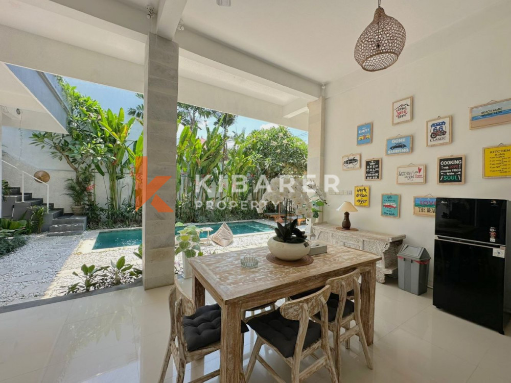 Seven Bedroom Great Location Open Living Villa in Berawa Canggu — image 7