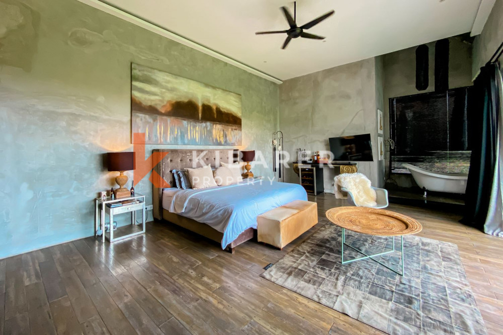 Stunning Four Bedroom Enclosed Living Villa Nestled in Berawa — image 16