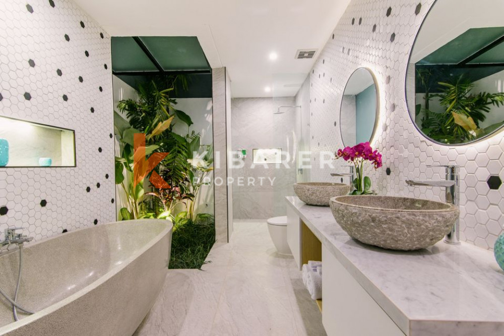 Stunning Four Bedroom Villa well located in Canggu — image 16
