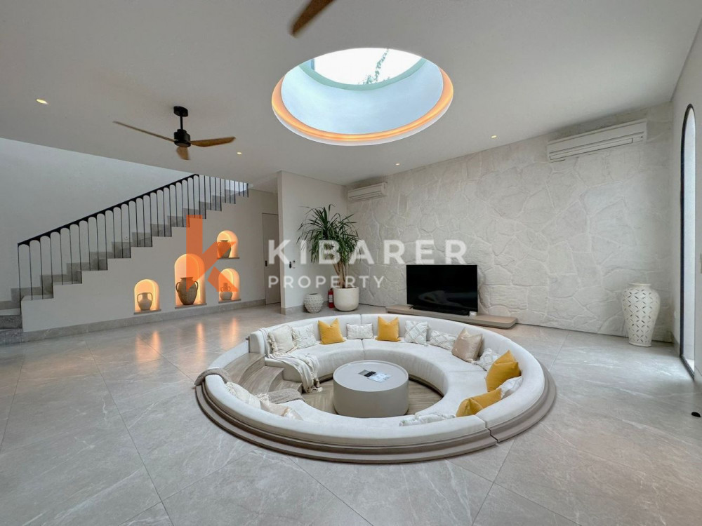 Brand New Luxury Five Bedrooms Villa Situated in Central Canggu — image 5