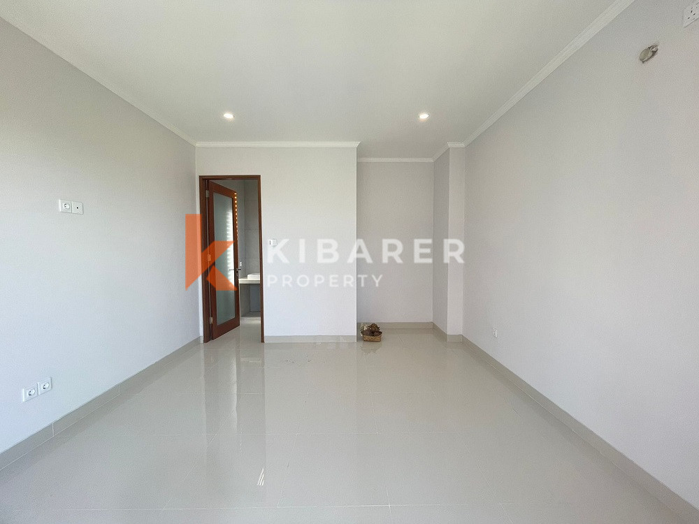 Brand New Three Bedroom Unfurnished Villa walking distance to Pererenan Beach — image 6