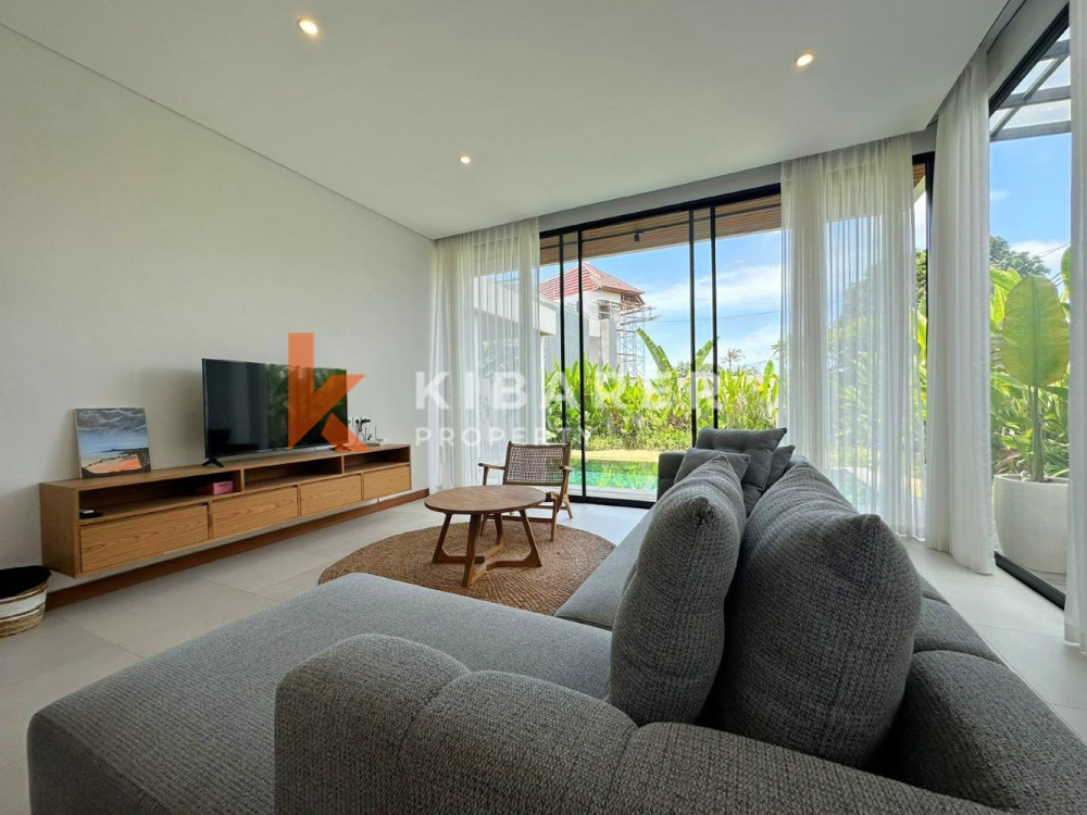 Brand New Charming Three Bedroom Enclosed Living Villa in Pererenan — image 4