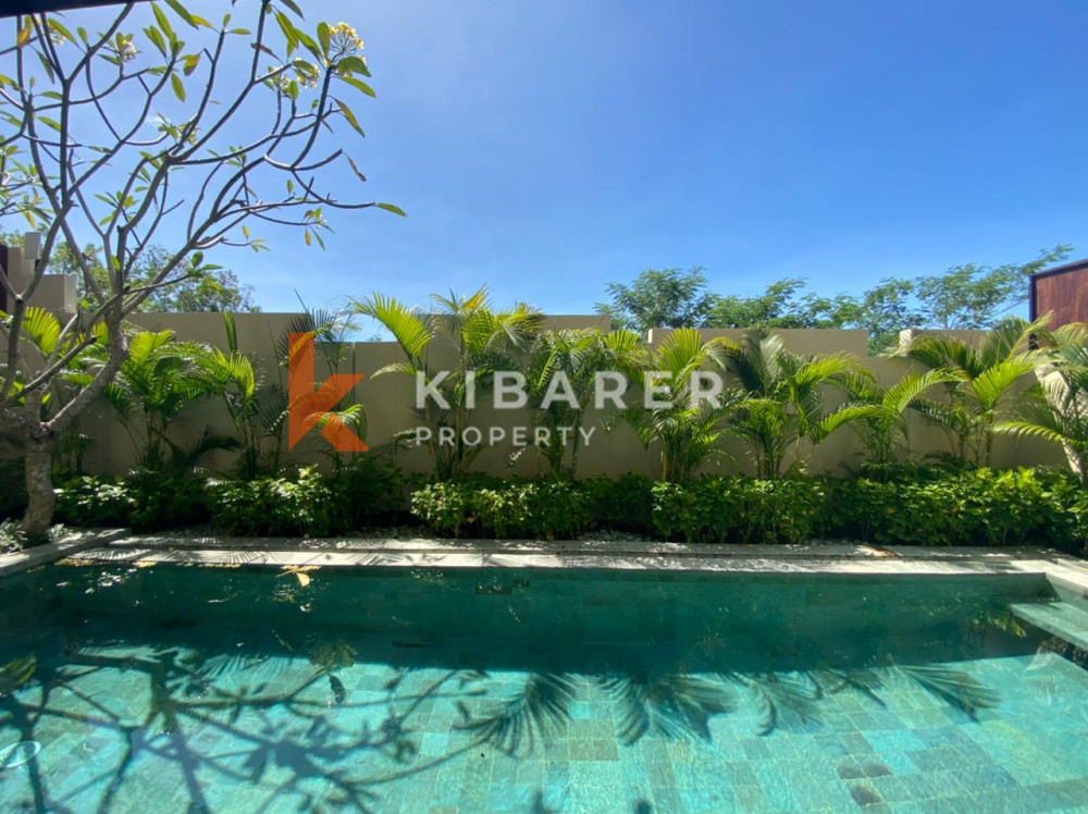 Beautiful Two-Bedroom Villa Complex with Enclosed Living Room in Nusa Dua — image 2