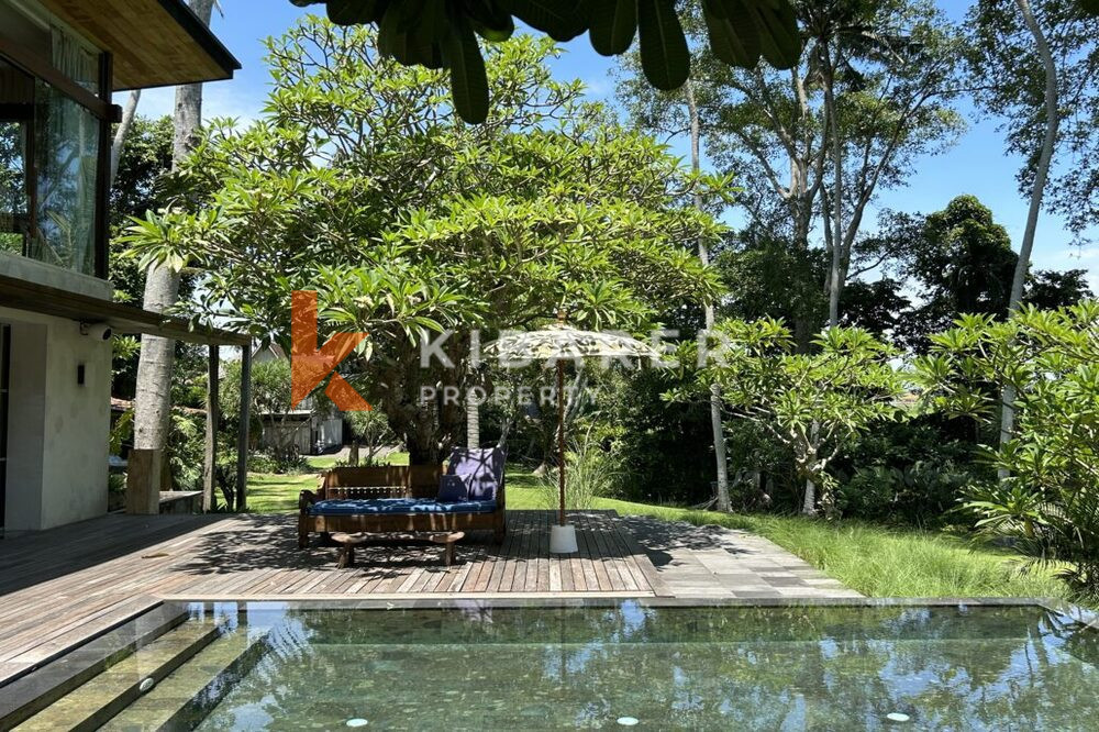 Luxury Five Bedroom Villa set in nature situated in peaceful area Cemagi — image 4
