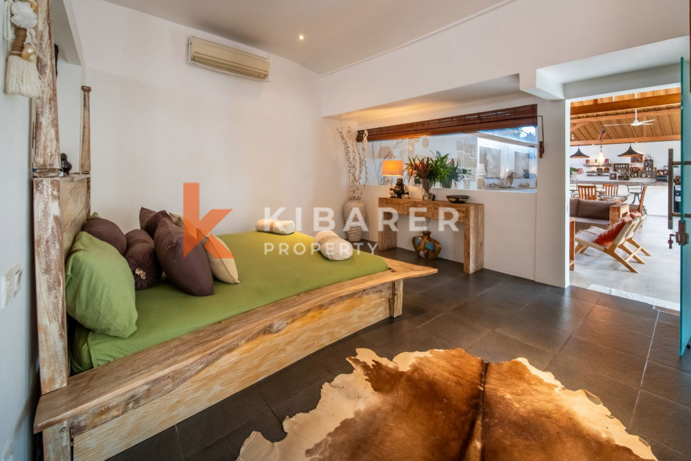 Tropical Comfort Three Bedroom Enclosed Living Villa in Kerobokan — image 14