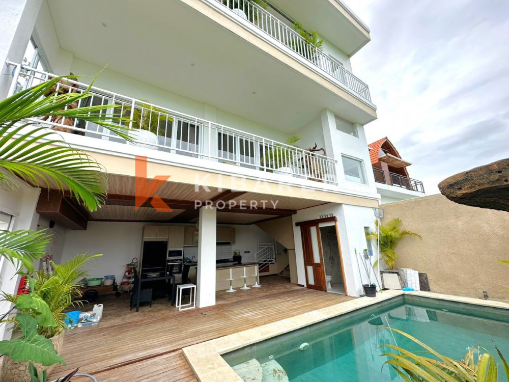 Wonderful Three Bedroom Enclosed Living Room Situated in Padonan