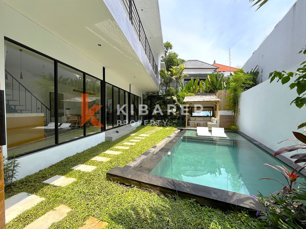 Stylish Two Bedrooms Closed Living Villa in Trendy Pererenan Area — image 5