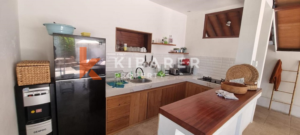 Classic Three Bedrooms Closed Living Wooden Villa In Perfect Location Of Berawa — image 13