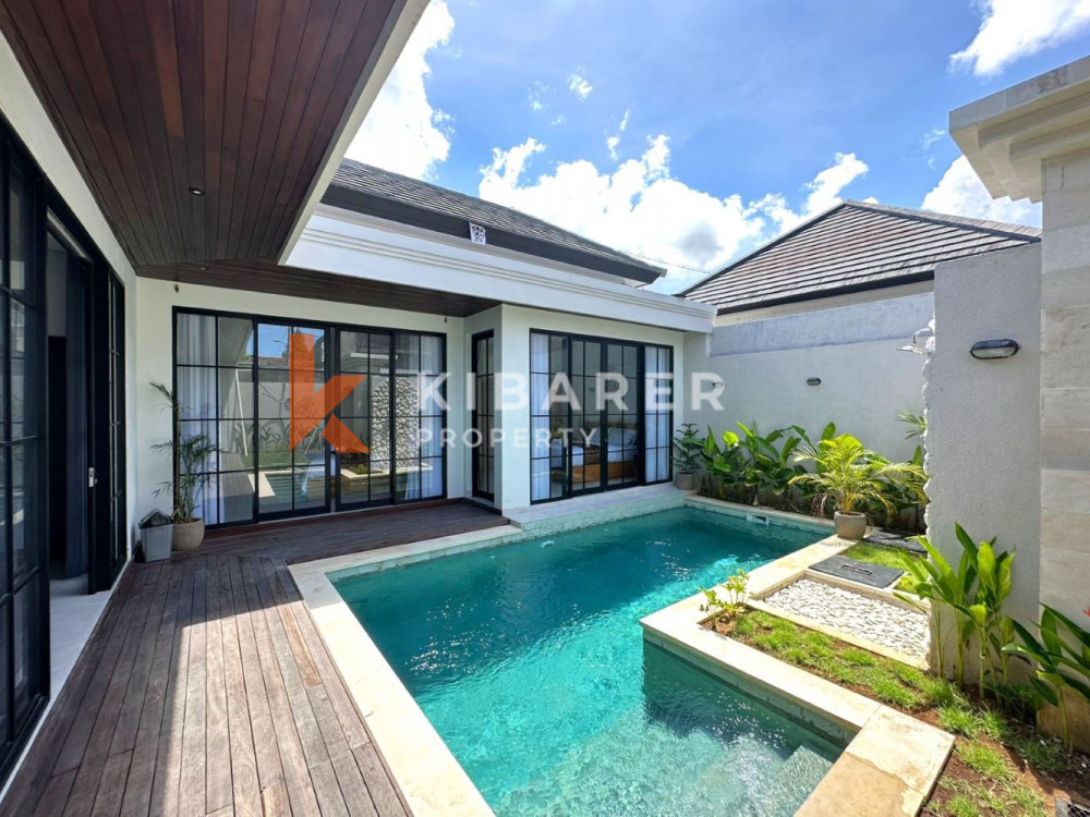 Three Bedrooms Enclosed Living Villa in Jimbaran — image 1