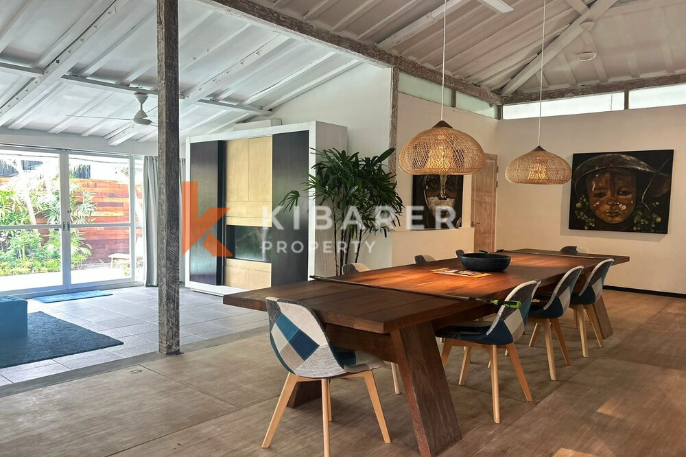 Stunning Three Bedroom Enclosed Living Joglo Villa in Canggu — image 16