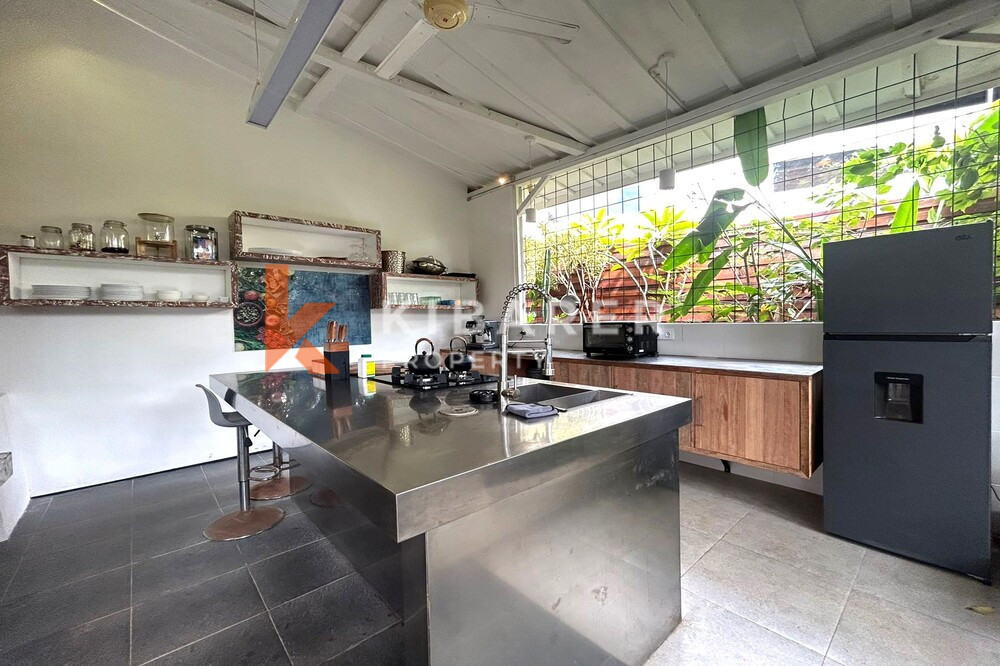 Stunning Three Bedroom Enclosed Living Joglo Villa in Canggu — image 13