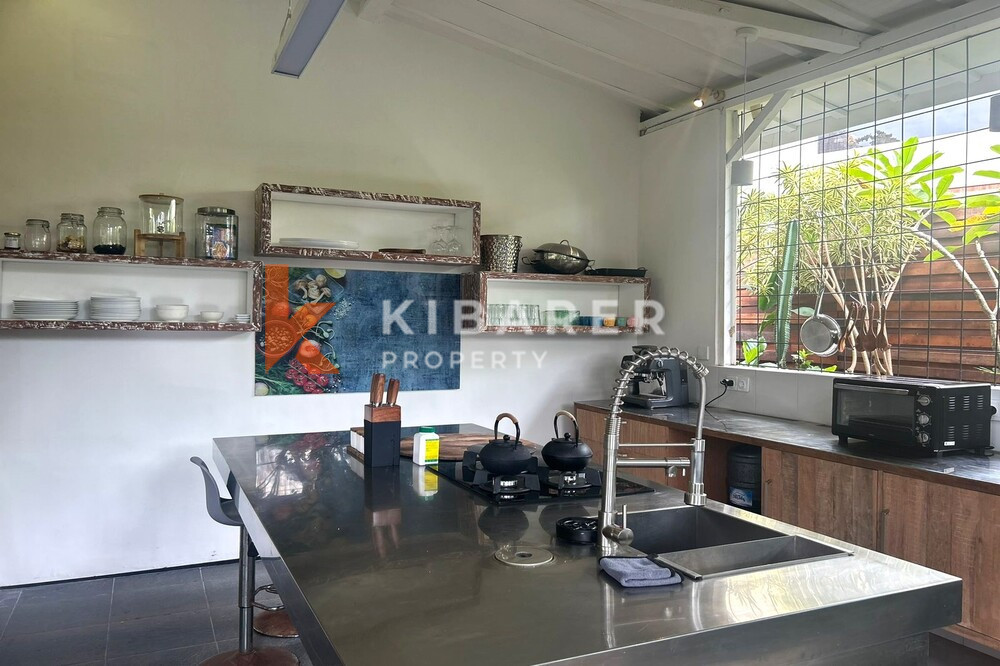 Stunning Three Bedroom Enclosed Living Joglo Villa in Canggu — image 14