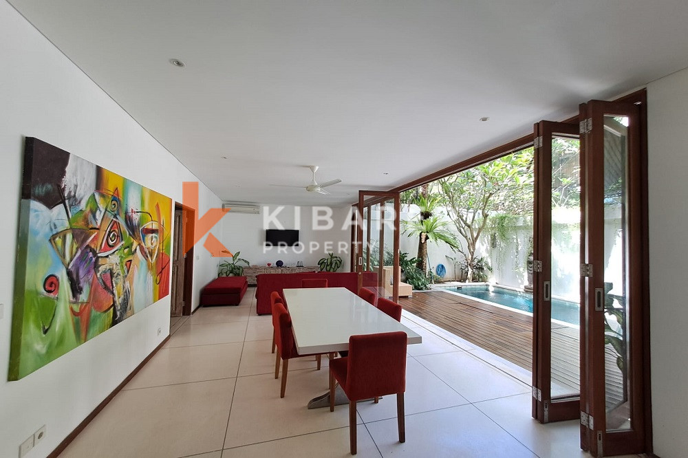 Four-Bedroom Villa with Adjustable Open-Closed Living Room Walking Distance to Beach in Berawa Area — image 8