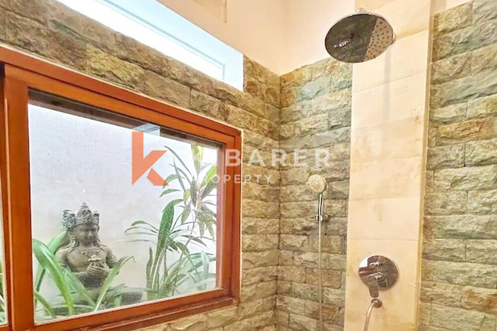 Luxe Three Bedroom Enclosed Living Room Villa Set in Pererenan — image 18