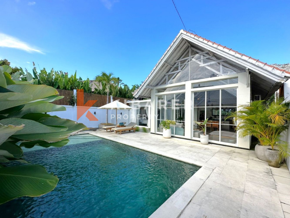 3-Bedroom Villa with Enclosed Living Area