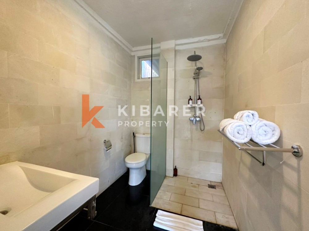 3-Bedroom Villa with Enclosed Living Area — image 9
