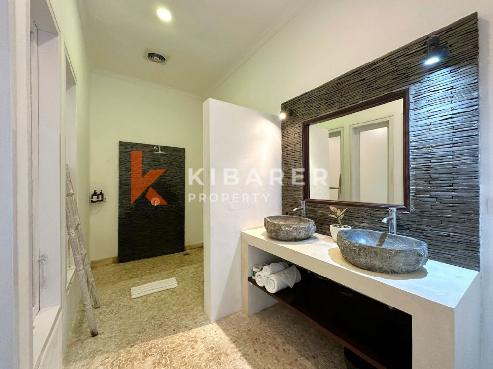 3-Bedroom Villa with Enclosed Living Area — image 19