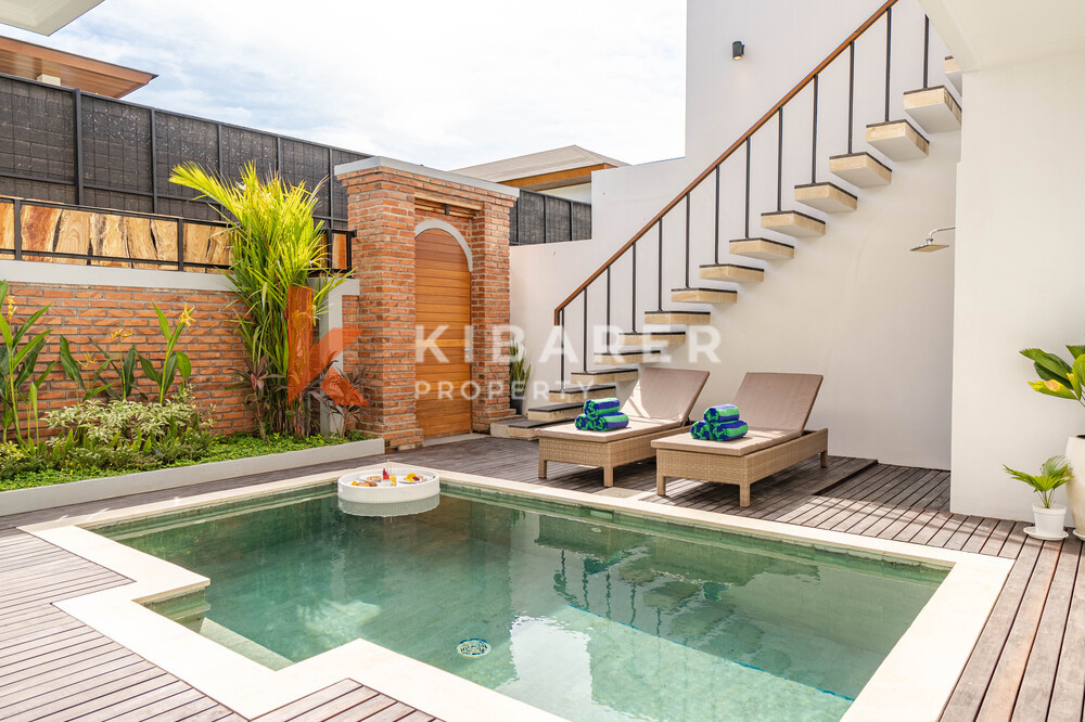 Lovely Three Bedroom Enclosed Living Villa Situated in Tumbak Bayuh — image 3